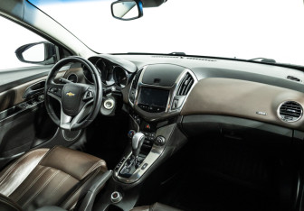 Подержанный автомобиль Chevrolet Cruze Sedan 2013 года (9 фото)