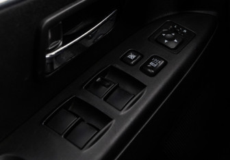 Подержанный автомобиль Mitsubishi ASX 2014 года (15 фото)