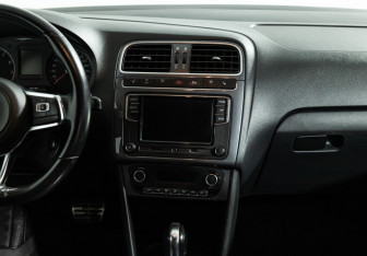 Подержанный автомобиль Volkswagen Polo Sedan 2018 года (14 фото)