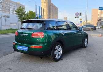 Подержанный автомобиль MINI Clubman Wagon 2021 года (4 фото)