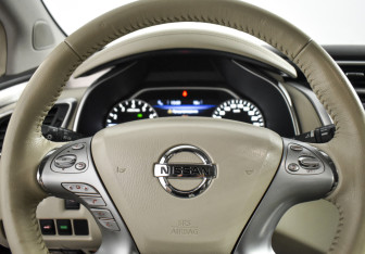 Подержанный автомобиль Nissan Murano Suv 2016 года (17 фото)