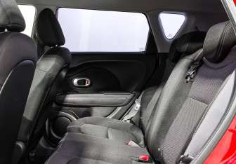 Подержанный автомобиль Kia Soul 2018 года (12 фото)