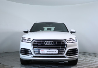 Подержанный автомобиль Audi Q5 2020 года (2 фото)