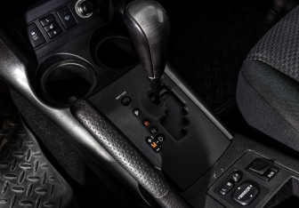 Подержанный автомобиль Toyota RAV4 2010 года (11 фото)