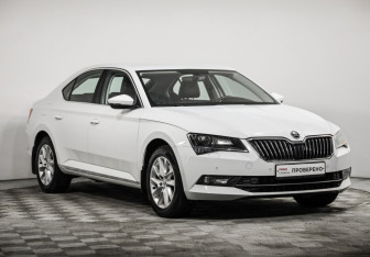 Подержанный автомобиль Skoda Superb Liftback 2018 года (3 фото)
