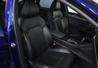 Подержанный автомобиль Kia K5 2021 года (23 фото)
