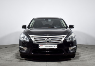 Подержанный автомобиль Nissan Teana 2014 года (2 фото)