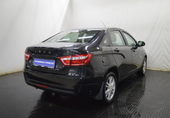 Подержанный автомобиль LADA (ВАЗ) Vesta Sedan 2016 года (5 фото)