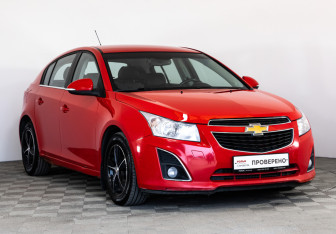 Подержанный автомобиль Chevrolet Cruze Hatchback 2014 года (3 фото)