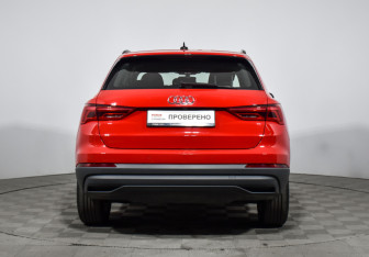 Подержанный автомобиль Audi Q3 2021 года (6 фото)