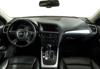 Подержанный автомобиль Audi Q5 2011 года (13 фото)