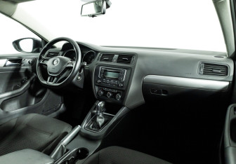 Подержанный автомобиль Volkswagen Jetta Sedan 2014 года (9 фото)