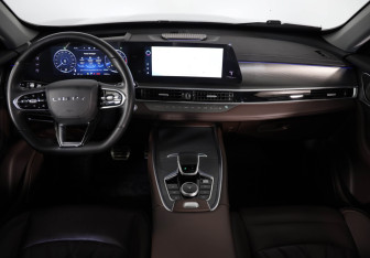 Подержанный автомобиль Chery Tiggo 8 Pro Max 2024 года (9 фото)