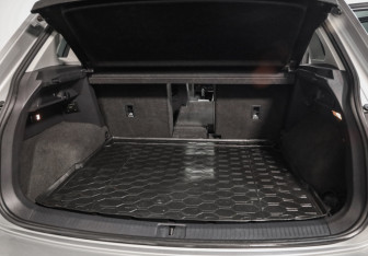 Подержанный автомобиль Volkswagen Tiguan 2017 года (27 фото)