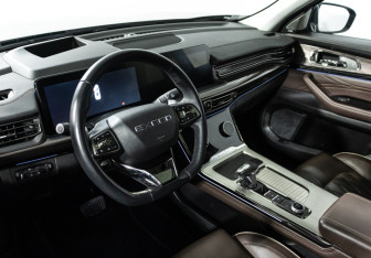 Подержанный автомобиль Exeed VX 2022 года (11 фото)