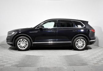 Подержанный автомобиль Volkswagen Touareg 2019 года (8 фото)