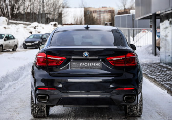 Подержанный автомобиль BMW X6 2017 года (6 фото)