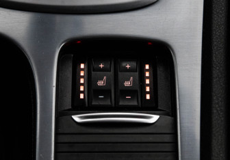 Подержанный автомобиль Ford Mondeo Sedan 2011 года (15 фото)