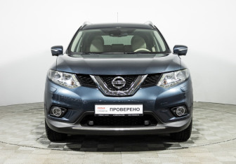 Подержанный автомобиль Nissan X-Trail 2015 года (2 фото)