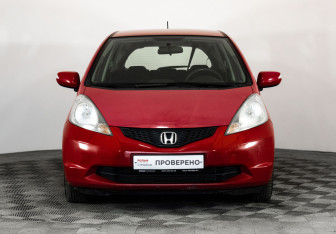 Подержанный автомобиль Honda Jazz 2009 года (2 фото)