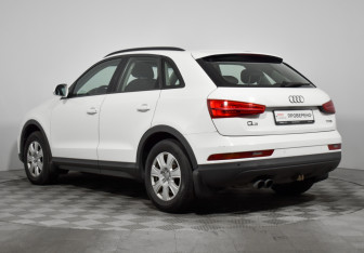 Подержанный автомобиль Audi Q3 2015 года (7 фото)