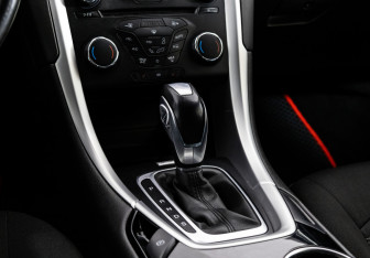 Подержанный автомобиль Ford Mondeo Sedan 2016 года (13 фото)