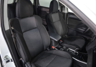 Подержанный автомобиль Mitsubishi Outlander 2019 года (23 фото)