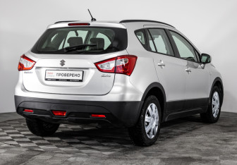 Подержанный автомобиль Suzuki SX4 Hatchback 2014 года (5 фото)