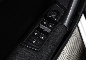 Подержанный автомобиль Volkswagen Tiguan 2019 года (10 фото)
