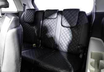 Подержанный автомобиль Kia Carnival 2021 года (21 фото)