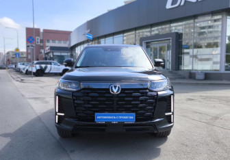 Подержанный автомобиль Changan CS95 2024 года (2 фото)