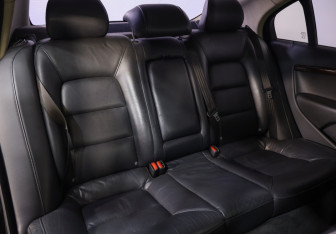 Подержанный автомобиль Volvo S80 2008 года (23 фото)