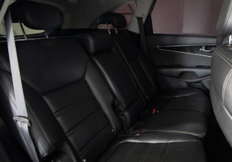 Подержанный автомобиль Kia Sorento 2017 года (12 фото)
