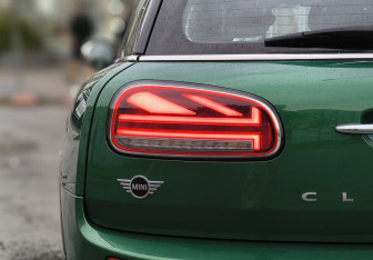 Подержанный автомобиль MINI Clubman Wagon 2019 года (7 фото)