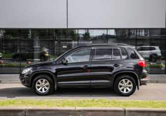 Подержанный автомобиль Volkswagen Tiguan 2013 года (9 фото)
