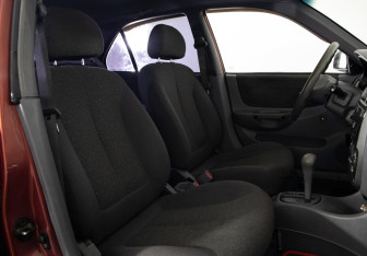 Подержанный автомобиль Hyundai Accent Sedan 2005 года (11 фото)