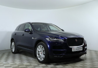 Подержанный автомобиль Jaguar F-Pace 2016 года (3 фото)