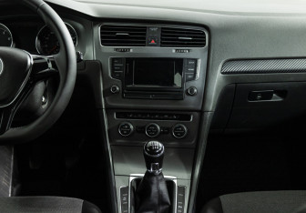 Подержанный автомобиль Volkswagen Golf Hatchback 2014 года (14 фото)
