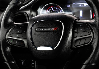 Подержанный автомобиль Dodge Challenger 2020 года (16 фото)