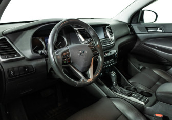 Подержанный автомобиль Hyundai Tucson 2017 года (11 фото)