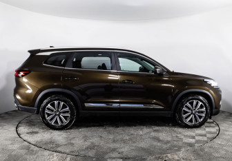 Подержанный автомобиль Chery Tiggo 8 2020 года (4 фото)