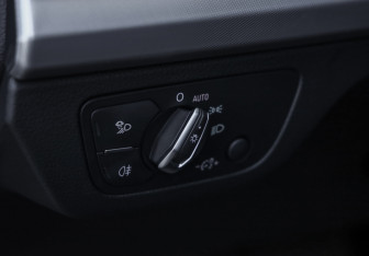 Подержанный автомобиль Audi Q5 2019 года (22 фото)