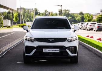 Подержанный автомобиль Geely Tugella 2024 года (3 фото)