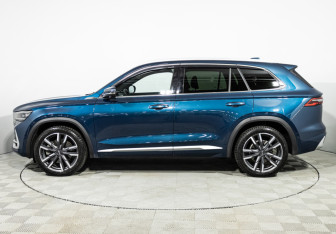 Подержанный автомобиль Geely Monjaro 2023 года (8 фото)