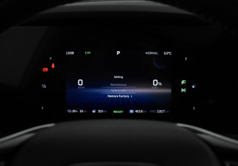 Подержанный автомобиль Evolute i-SPACE 2024 года (21 фото)