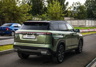 Подержанный автомобиль Jaecoo J7 2023 года (6 фото)