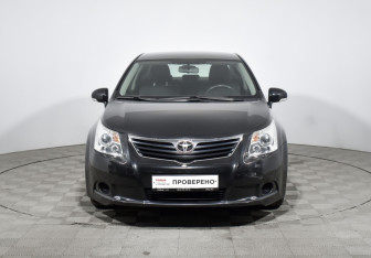 Подержанный автомобиль Toyota Avensis Sedan 2009 года (2 фото)
