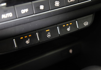 Подержанный автомобиль Kia Ceed Hatchback 2019 года (17 фото)