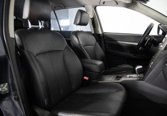 Подержанный автомобиль Subaru Outback Wagon 2011 года (11 фото)