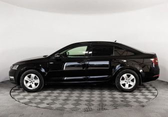 Подержанный автомобиль Skoda Octavia Liftback 2017 года (8 фото)